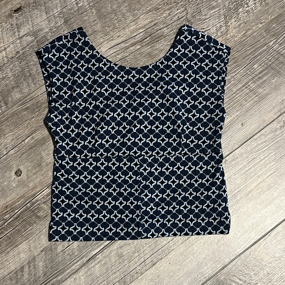 Maeve by Anthropologie Navy and White Patterned Top with zipper detail